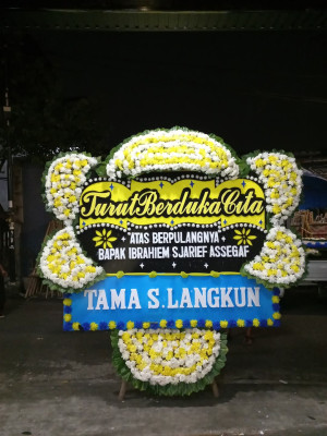 Papan Bunga Duka di 18 Ilir